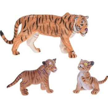 Mikro Тигърът в Зооландия с малките си