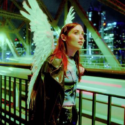 Hatchie - Giving The World Away (Limited Edition) (Coke Bottle Clear Coloured) (LP) (656605044439)