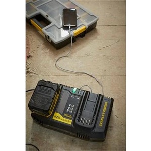 STANLEY v20 4a Зарядно с два порта sfmcb24 (sfmcb24)