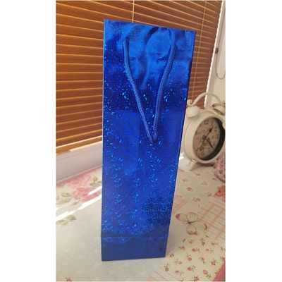 Darčeková taška na alkohol 33 x 10 x 9 cm holografická modrá