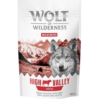 Wolf of Wilderness Snack Wild Bites MINI High Valley Hovězí a kuřecí malé kostičky 180 g