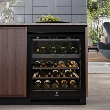 Image 1 of Electrolux EWUS040B8B