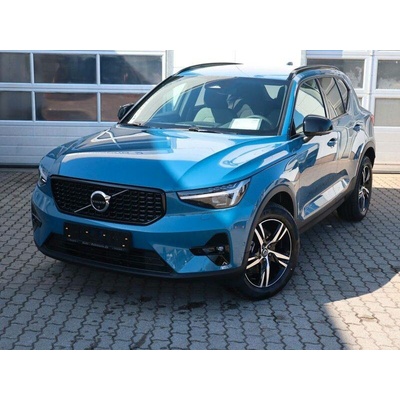 Volvo XC40 Plus Dark 120 kW