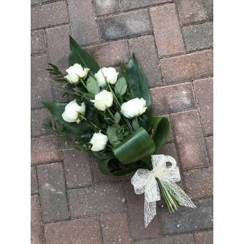 Image 1 of ТРАУРЕН БУКЕТ ОТ БЕЛИ РОЗИ