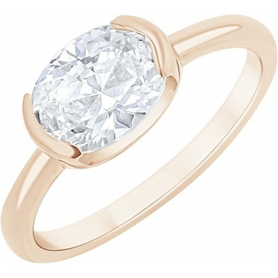 Eppi Zásnubní prsten s half bezel oválným lab grown diamantem Hortensia RE49612