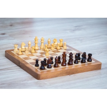 Magnetické drevené šachy LUX stredné