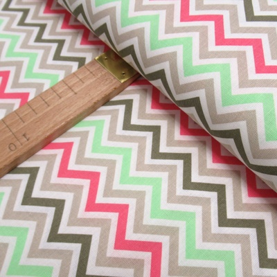 ROMANTIKA - 10 DEZÉNŮ - ŠÍŘE 150cm Látky: 4. Chevron