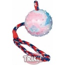 Trixie Vrhací míč hrbolatý na šňůře 7 cm / 30 cm