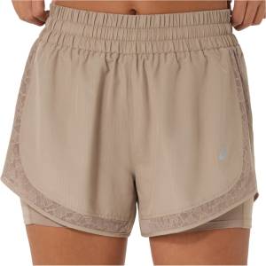 ASICS Дамски шорти за бягане Asics Women's Nagino Run 2in1 Short Running shorts - Greige (112-4550-0212)