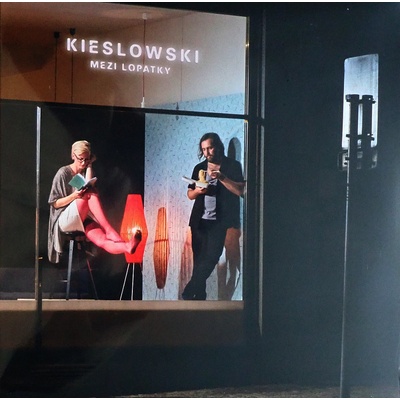 Kieslowski - Mezi lopatky