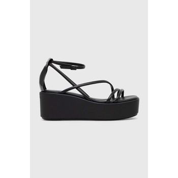 Calvin Klein Кожени сандали Calvin Klein WEDGE SANDAL 30 LTH в черно с платформа HW0HW01949 (HW0HW01949)