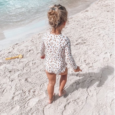 Swim Essentials детски цял бански с къдрички дълъг ръкав и UV защита UPF50+ - "Offwhite Kahki Leopard (SWE-2020SE502)