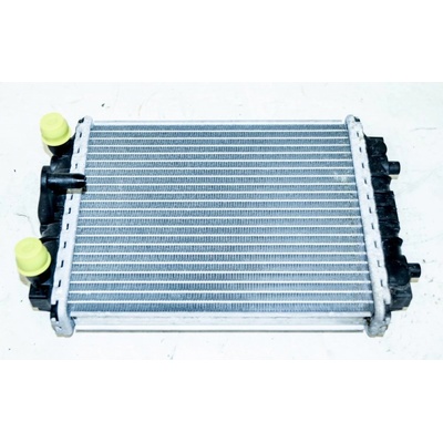 přídavný vodní chladič AUDI A8 4H0 lift 3,0 TFSi 245 KW 8K0121212B