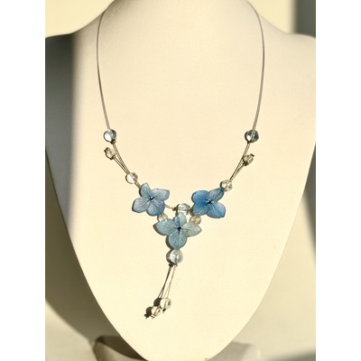 Meganflo Колие с цветя - сини Хортензии и Жадеит