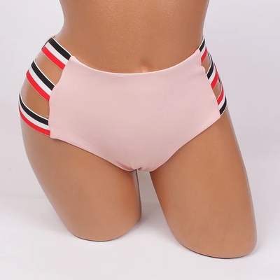 Бледорозова монокина с ефектни трицветни ленти