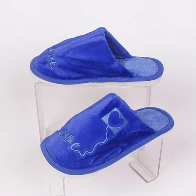 Дамски пухкави пантофи в синьо със сърце