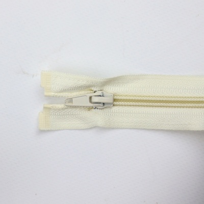 Pro Háčkování Spirálový zip dělitelný 60 cm krémový