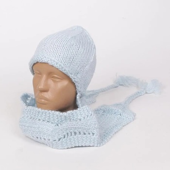 Дамски плетен шал с шапка в светлосиньо