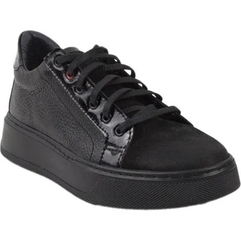 Image 1 of Български обувки Дамски кецове в черен цвят от естествена кожа 3072black