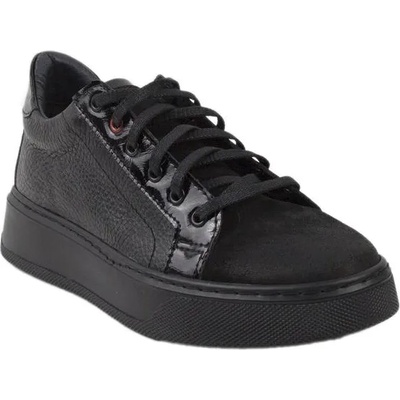 Български обувки Дамски кецове в черен цвят от естествена кожа 3072black