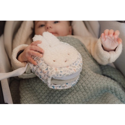 Little Dutch závesná textilná knižka králiček Miffy Lucky Leaves