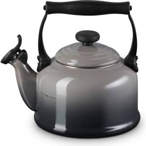 Le Creuset Чайник за котлон ТРАДИЦИОНЕН 2.1 л, FLINT, стомана, Le Creuset (LECR40102024440000)