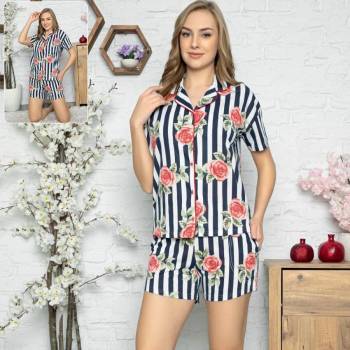 Image 1 of Лятна пижама на райе и рози