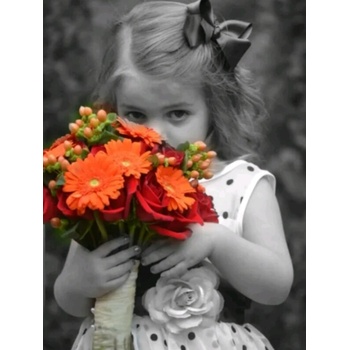 Image 1 of Момиченцето с герберите 30/40 см