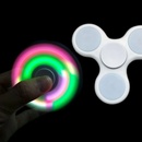 Fidget Spinner LED bílý