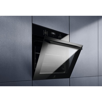 Image 1 of Electrolux EOD5H70BZ