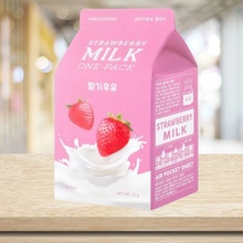 A'Pieu Strawberry Milk One Pack rozjasňující jednorázová bavlněná maska s výtažky mléka jahod a perel 21 g