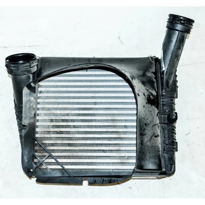 chladič intercooler pravý VW Touareg 7P0 lift 3,0 TDi 176 KW 7L6145804A 7P0145804A/B