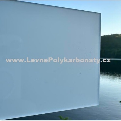 Palsun Mono Plný plochý polykarbonát 6 mm 2UV 1,05 m x 6 m opál 1 ks