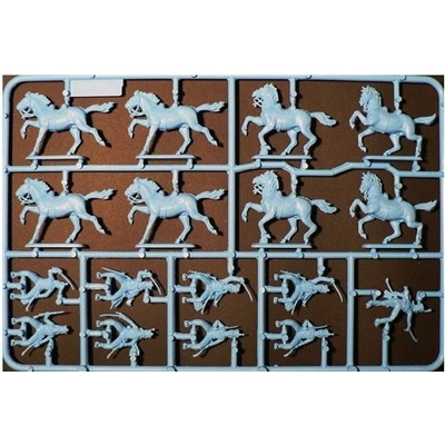 Corfix Model Kit 6008 FRENCH HUSSARS NAP. WARS 1:72