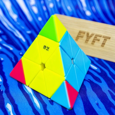 QiYi MoFangGe QiMing S2 Pyraminx (QiYi)