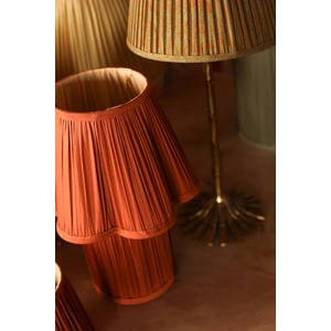 Doing Goods Настолна лампа Myra Lamp Small Silk (1.20.60.011.094.1)