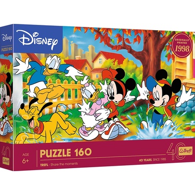 Trefl - Puzzle Mickey: Playing in puddles - 160 piese
