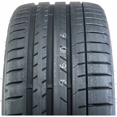 Falken Azenis RS820 225/35 R19 88Y
