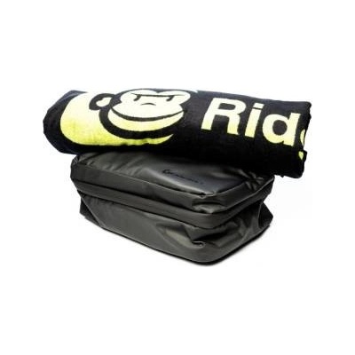RidgeMonkey Kozmetická taška LX Bath Towel and Weatherproof Shower Caddy Set