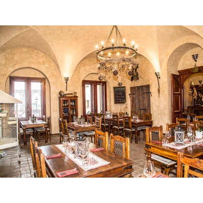 Romantická večeře v zámecké krčmě