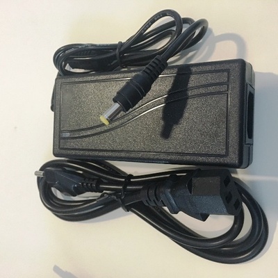 ILLUMAXX napěťový zdroj plastové pouzdro 60W 12V IP20 desktop
