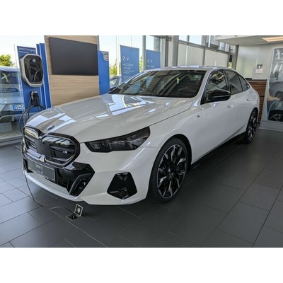 BMW i5 M60 xDrive M Sport 442 kW