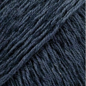 DROPS Design Belle Uni Colour 20 Navy Blue Плетива прежда (102520)