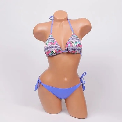 Син бански с шарен десен и пъстри цветя - чашка В