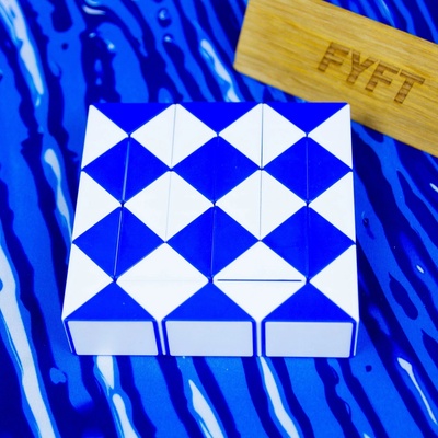 Other cube Rubikov had 36 dielikov Modrá