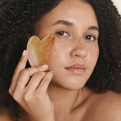 Mukti Organics Gua Sha masážní kámen citrín 1 ks