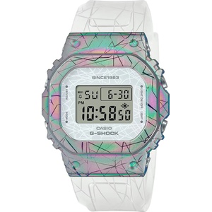 Casio GM-S5640GEM-7ER Часовници