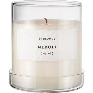 Blomus (Германия) Ароматна свещ BLOMUS VALOA с аромат Neroli - Ø9 х h9 см - цвят бял (BLOMUS 65544)