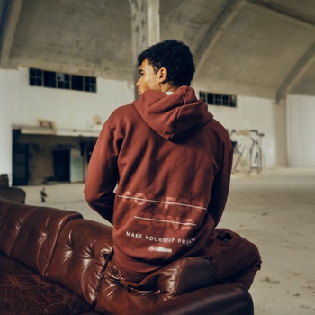 GymBeam Суичър с качулка и цип Zone Cherrywood M