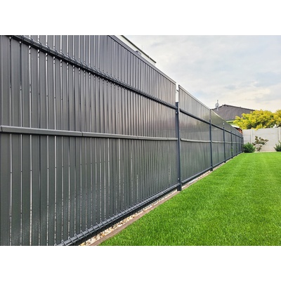 Betafence Plastová výplň do drôtených 3D plotov Farba: Imitácia tmavého dreva, Výška plota: 193 cm